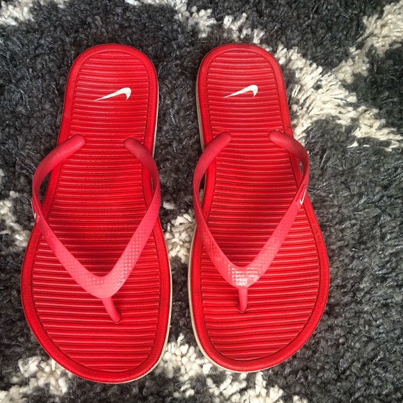 nike red flip flops
